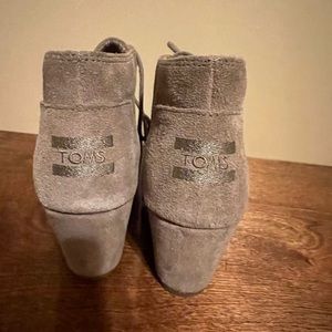 Toms lace up wedge boots, tan, size 7.5